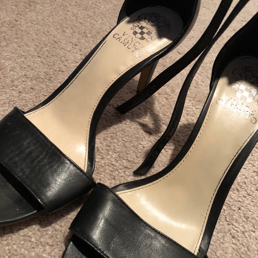 VINCE CAMUTO HEELS
